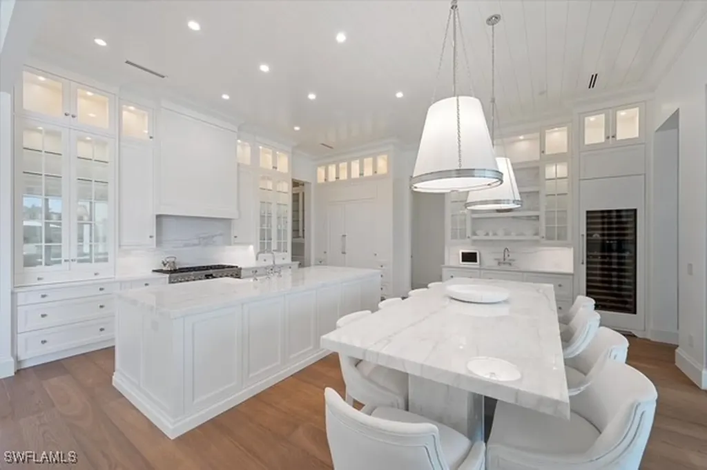 6285 Highcroft Drive Naples FL 34119