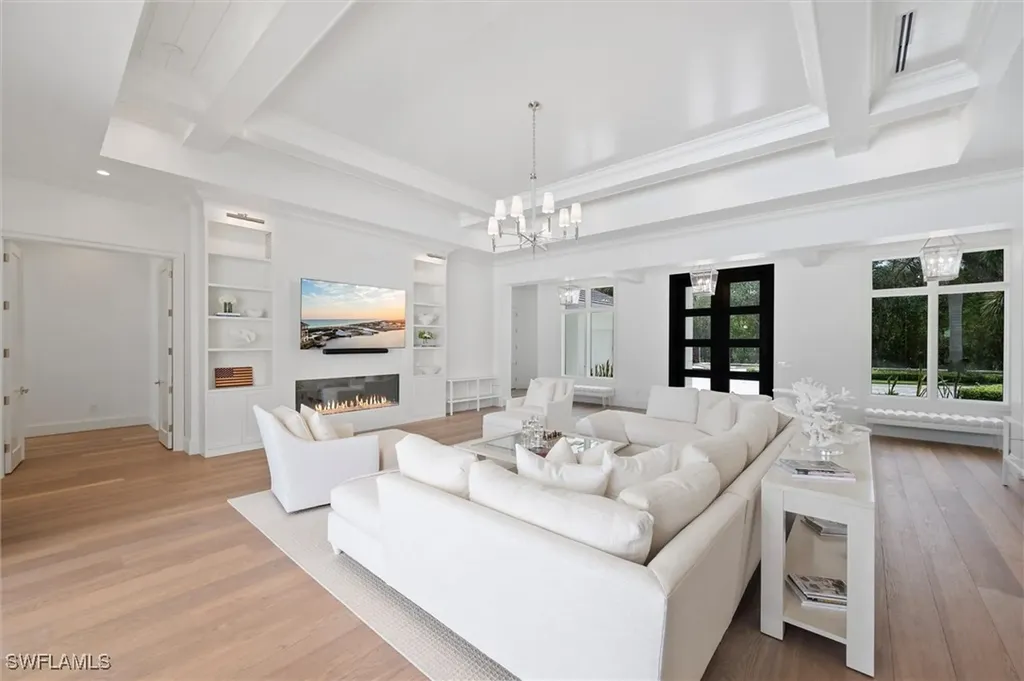 6285 Highcroft Drive Naples FL 34119