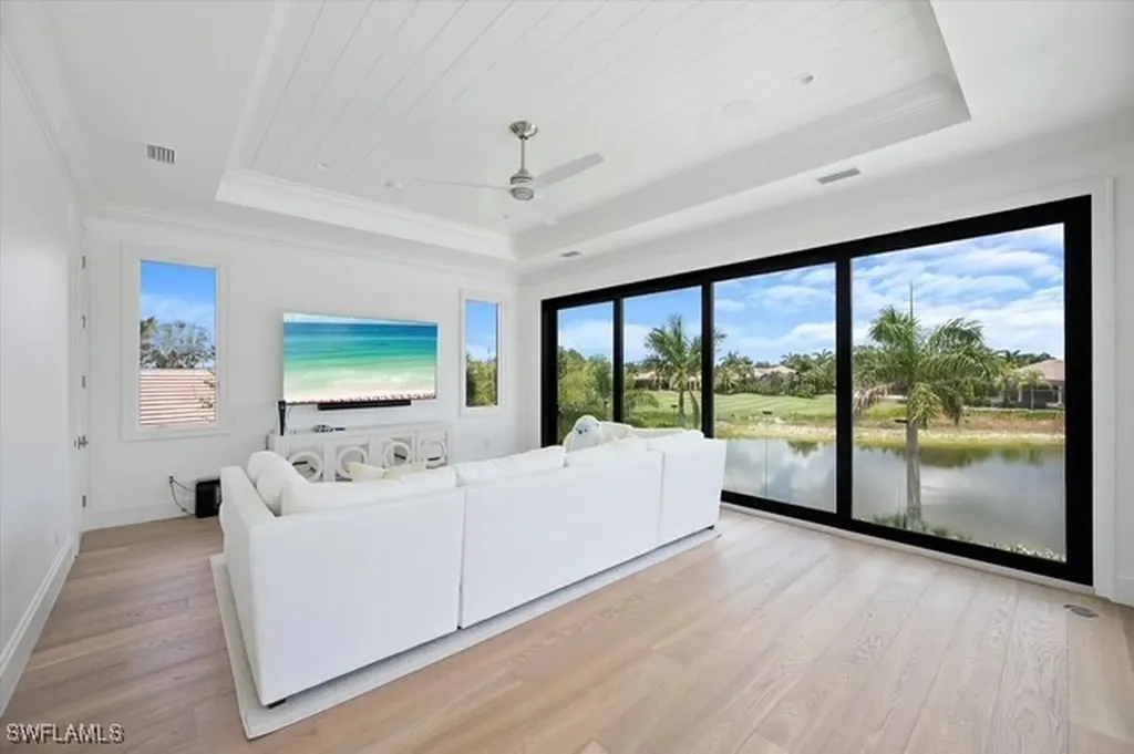 6285 Highcroft Drive Naples FL 34119