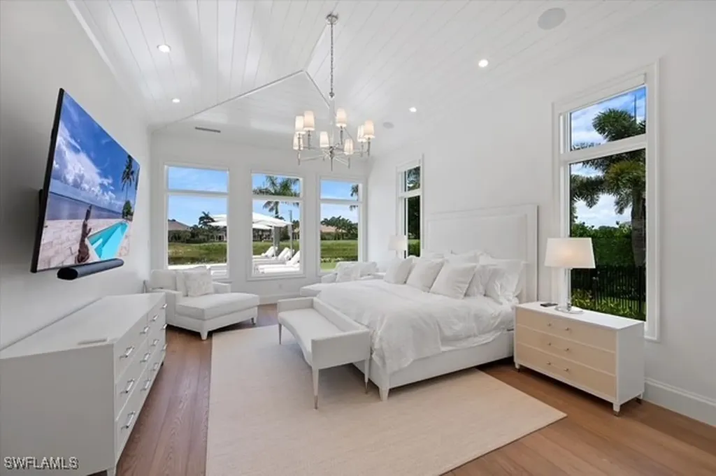 6285 Highcroft Drive Naples FL 34119