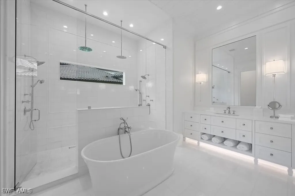 6285 Highcroft Drive Naples FL 34119