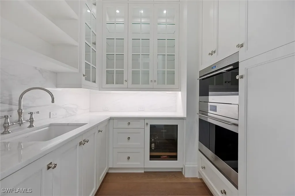 6285 Highcroft Drive Naples FL 34119