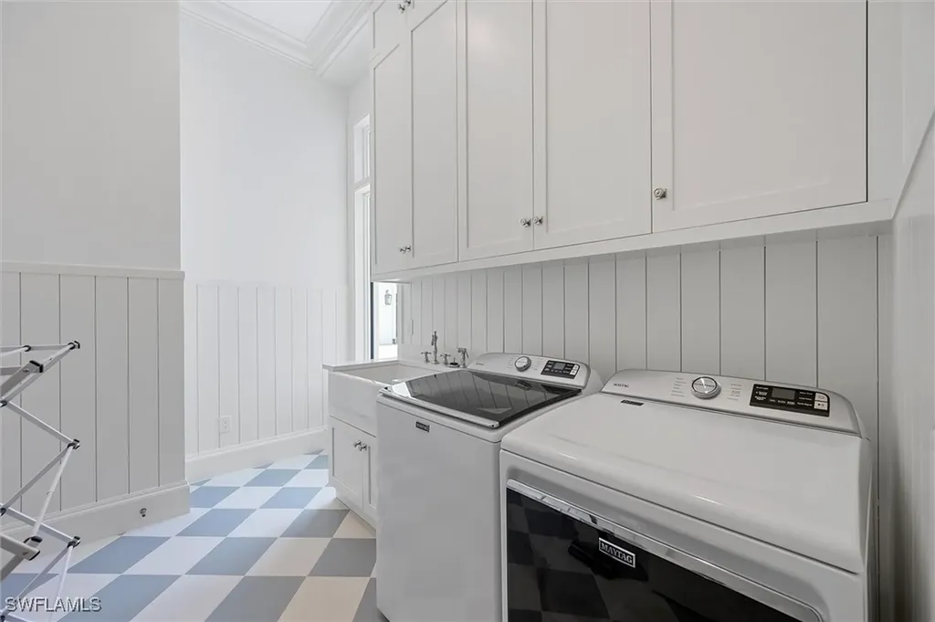 6285 Highcroft Drive Naples FL 34119