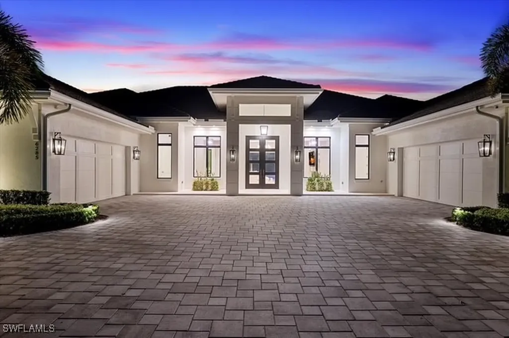 6285 Highcroft Drive Naples FL 34119