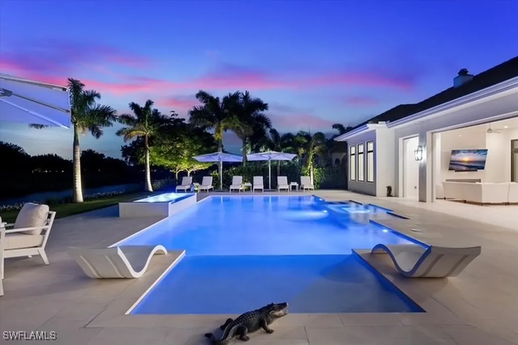 6285 Highcroft Drive Naples FL 34119