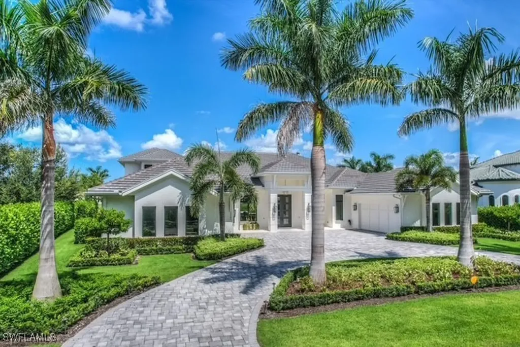 6285 Highcroft Drive Naples FL 34119