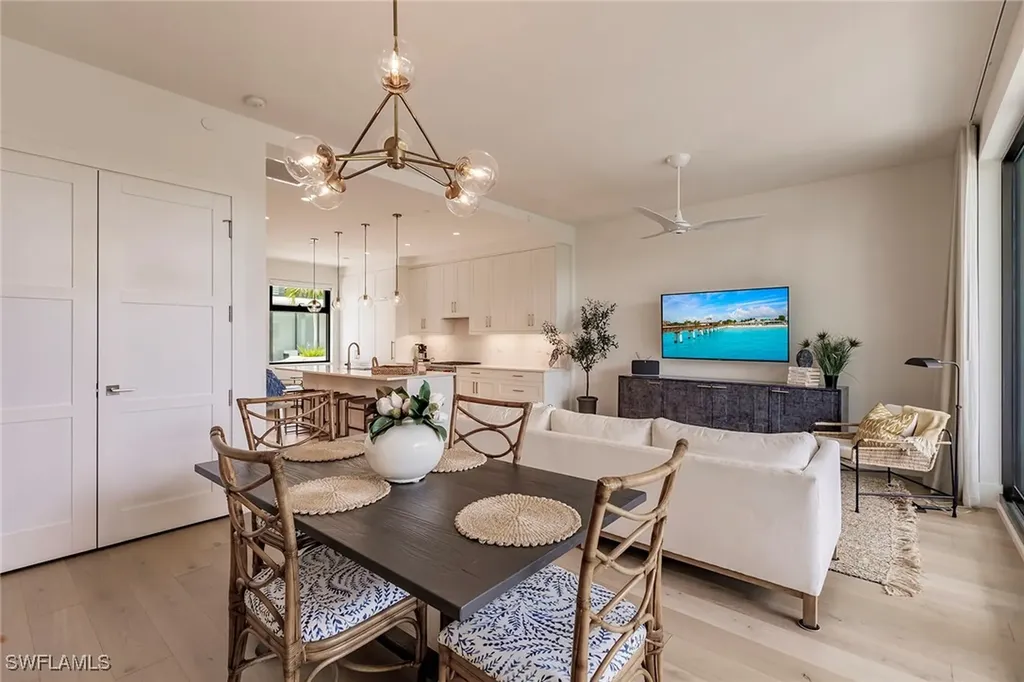 850 Central Avenue Naples FL 34135