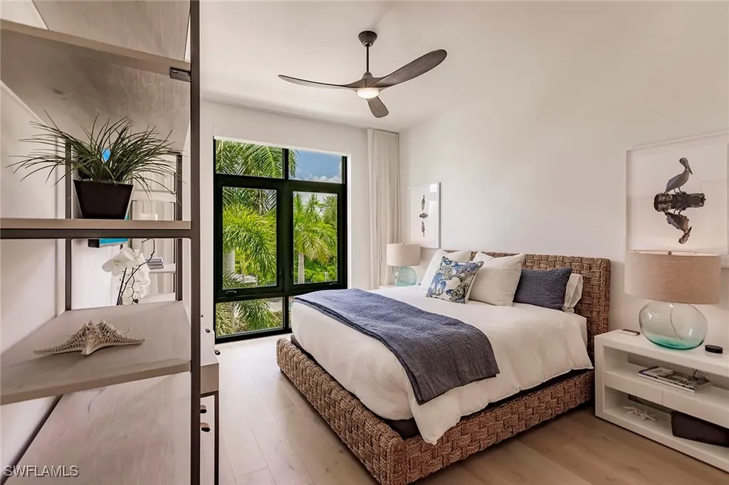 850 Central Avenue Naples FL 34135