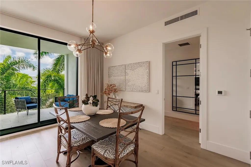 850 Central Avenue Naples FL 34135