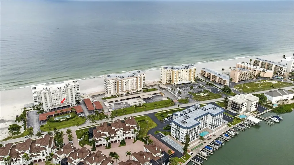 26000 Hickory Boulevard Bonita Springs FL 34134
