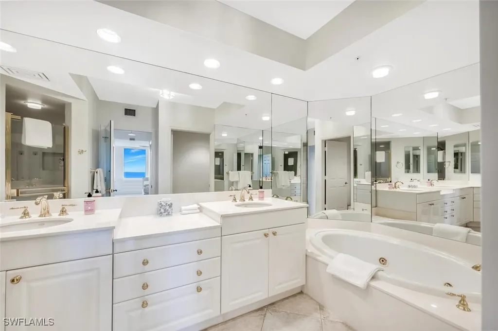 7225 Pelican Bay Boulevard Naples FL 34108