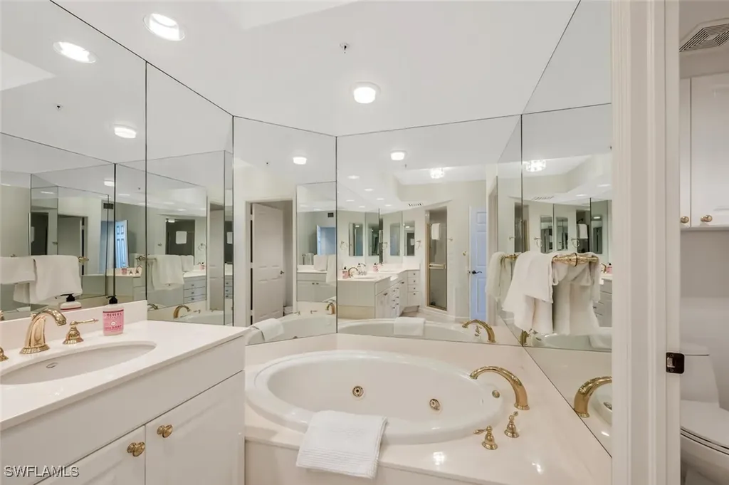 7225 Pelican Bay Boulevard Naples FL 34108