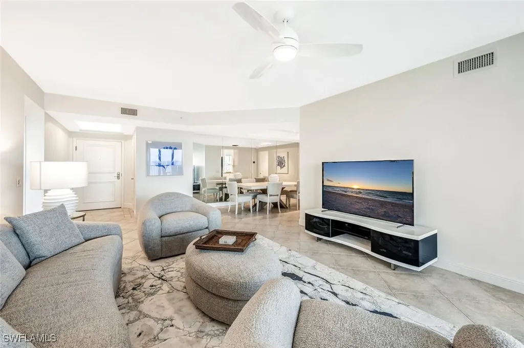 7225 Pelican Bay Boulevard Naples FL 34108