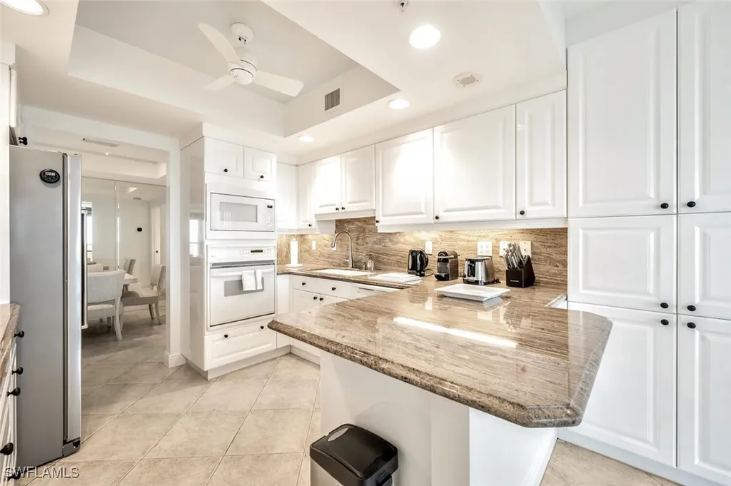 7225 Pelican Bay Boulevard Naples FL 34108