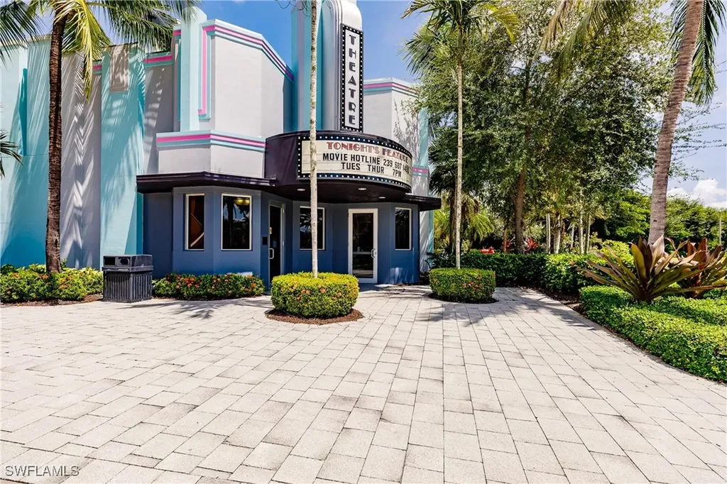 9111 Capistrano Street S Naples FL 34113