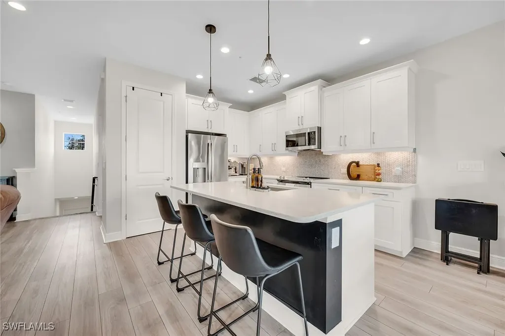 2543 Seychelles Drive Naples FL 34112