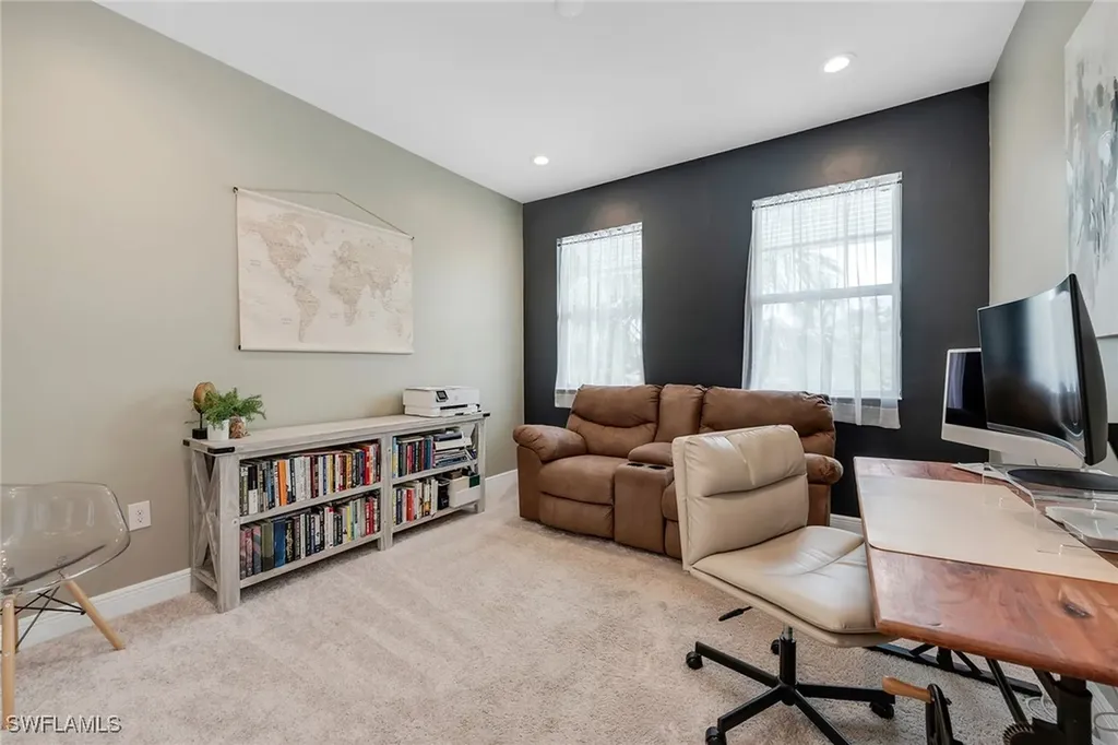 2543 Seychelles Drive Naples FL 34112