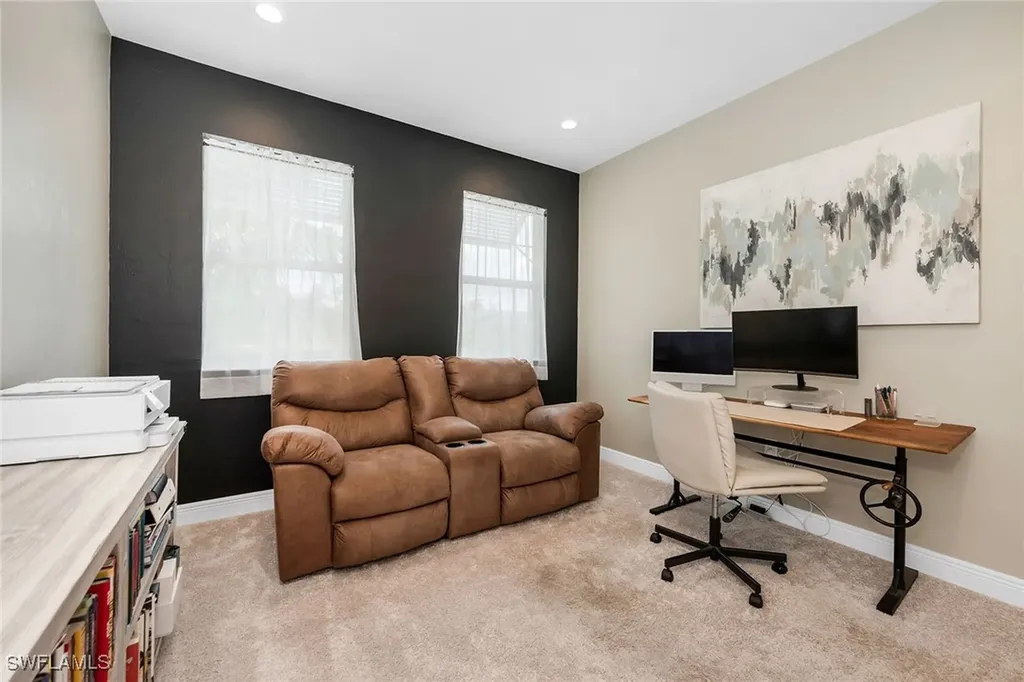 2543 Seychelles Drive Naples FL 34112