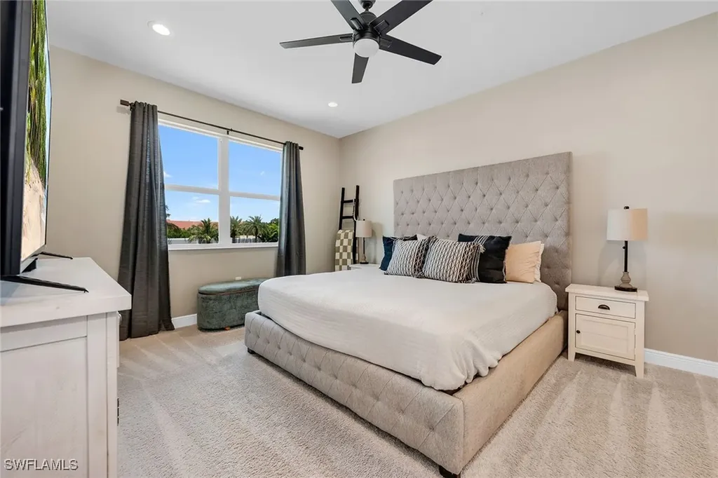 2543 Seychelles Drive Naples FL 34112