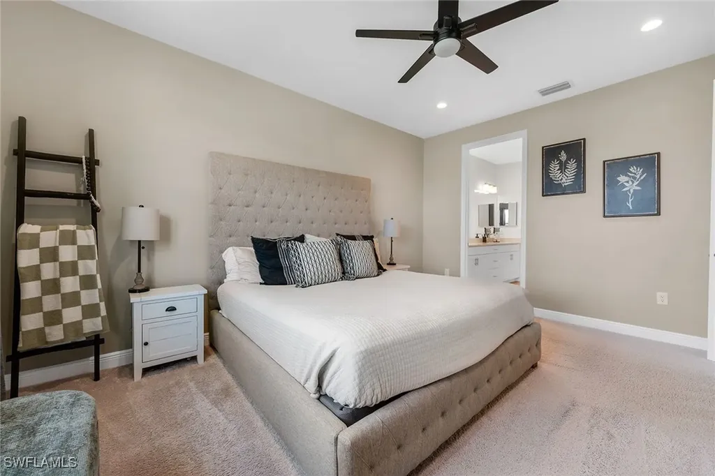 2543 Seychelles Drive Naples FL 34112