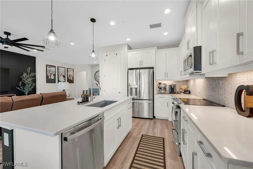 2543 Seychelles Drive Naples FL 34112