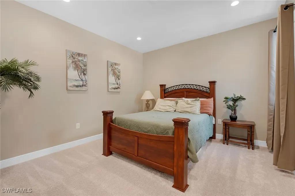 2543 Seychelles Drive Naples FL 34112