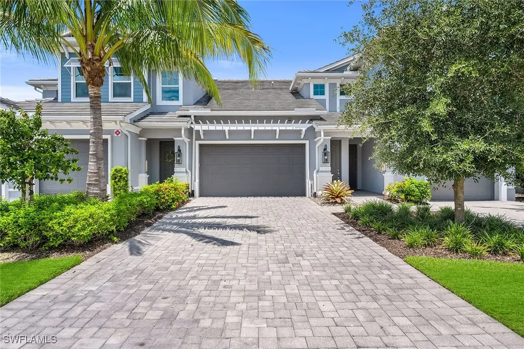 2543 Seychelles Drive Naples FL 34112