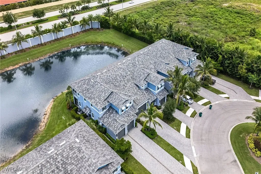 2543 Seychelles Drive Naples FL 34112