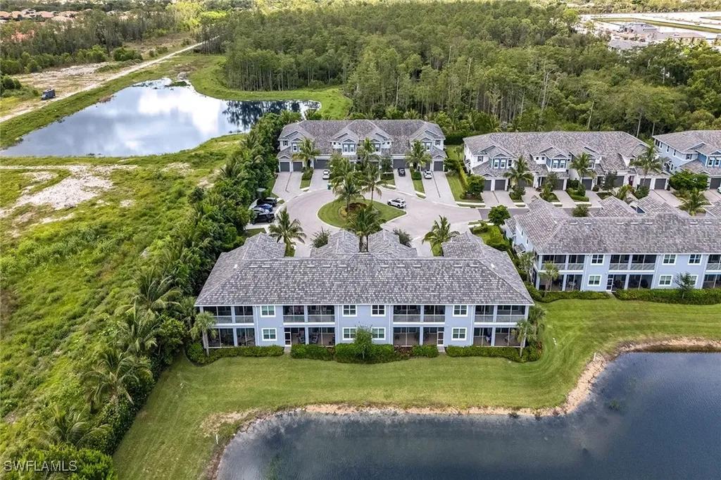 2543 Seychelles Drive Naples FL 34112