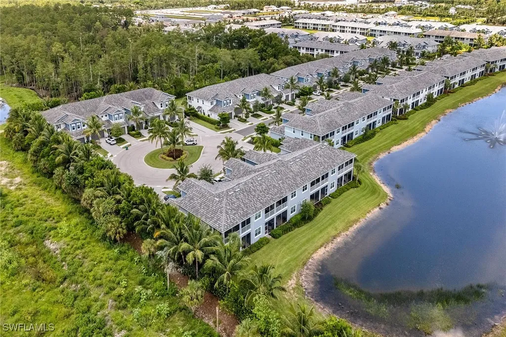 2543 Seychelles Drive Naples FL 34112