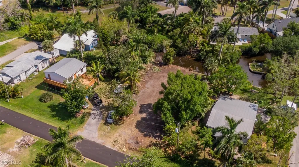 67 Oak Street North Fort Myers FL 33903