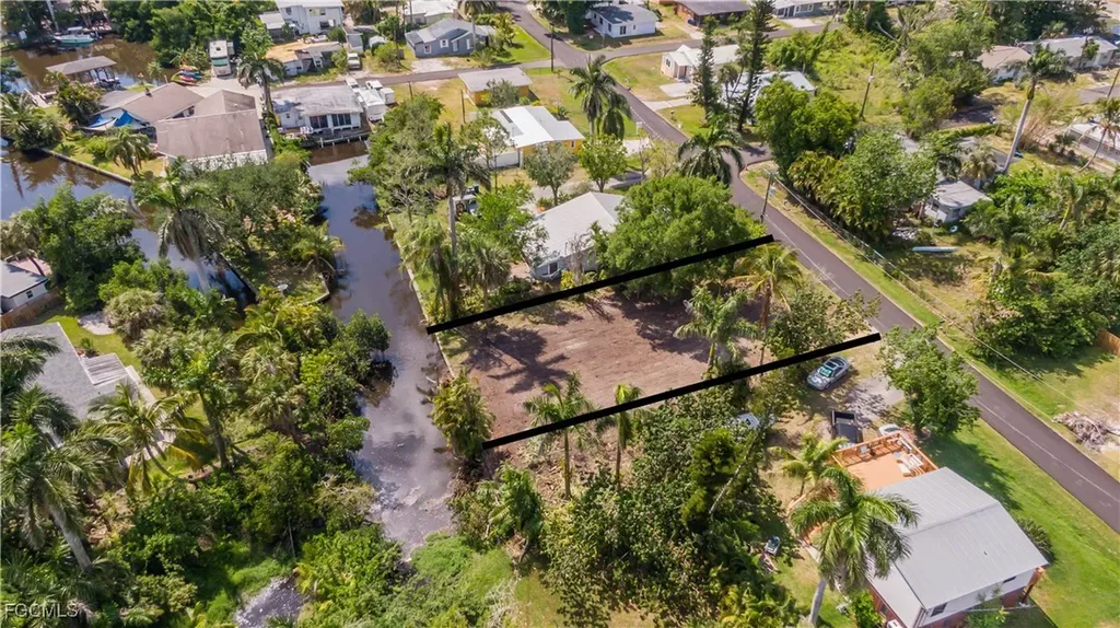 67 Oak Street North Fort Myers FL 33903