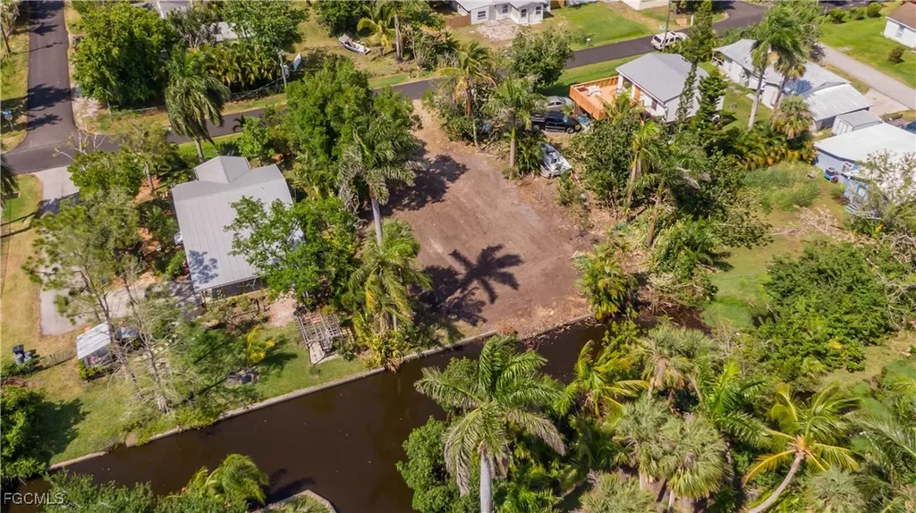 67 Oak Street North Fort Myers FL 33903