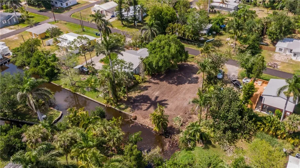 67 Oak Street North Fort Myers FL 33903