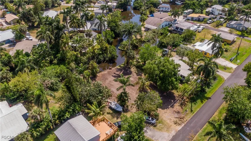 67 Oak Street North Fort Myers FL 33903