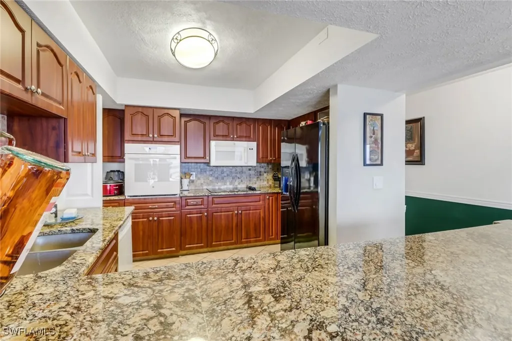 4015 SE 20th Place Cape Coral FL 33904