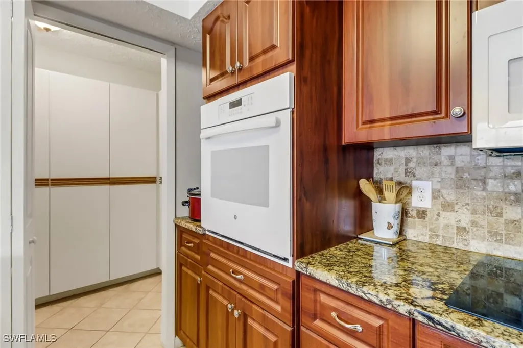 4015 SE 20th Place Cape Coral FL 33904