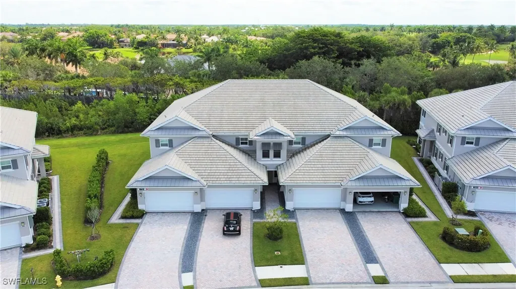 178 Indies Drive E Naples FL 34114