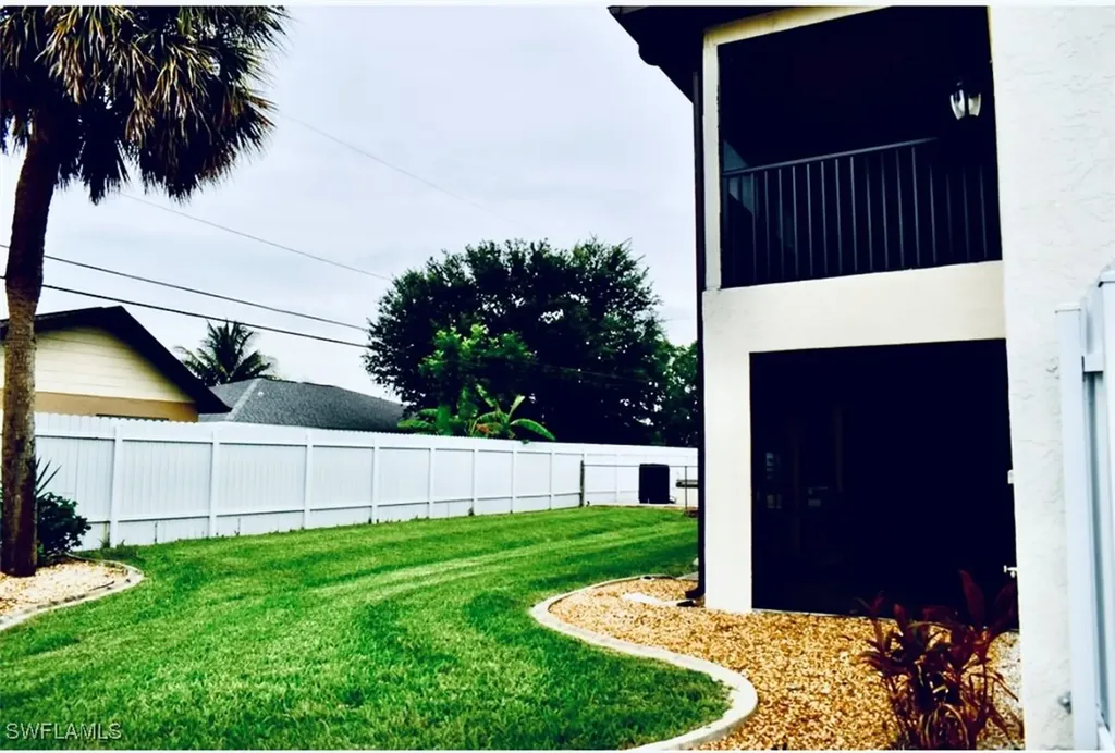 3720 SE 10th Avenue Cape Coral FL 33904