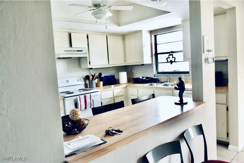 3720 SE 10th Avenue Cape Coral FL 33904