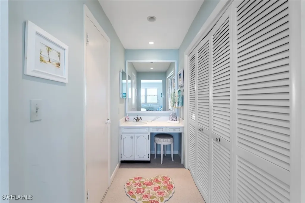 2011 Gulf Shore Boulevard N Naples FL 34102