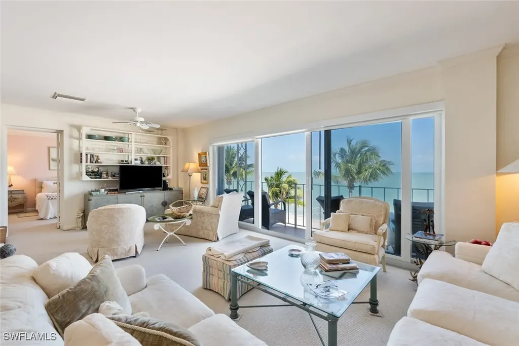 2011 Gulf Shore Boulevard N Naples FL 34102