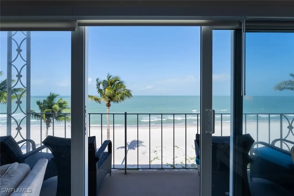 2011 Gulf Shore Boulevard N Naples FL 34102