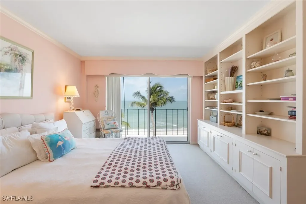 2011 Gulf Shore Boulevard N Naples FL 34102