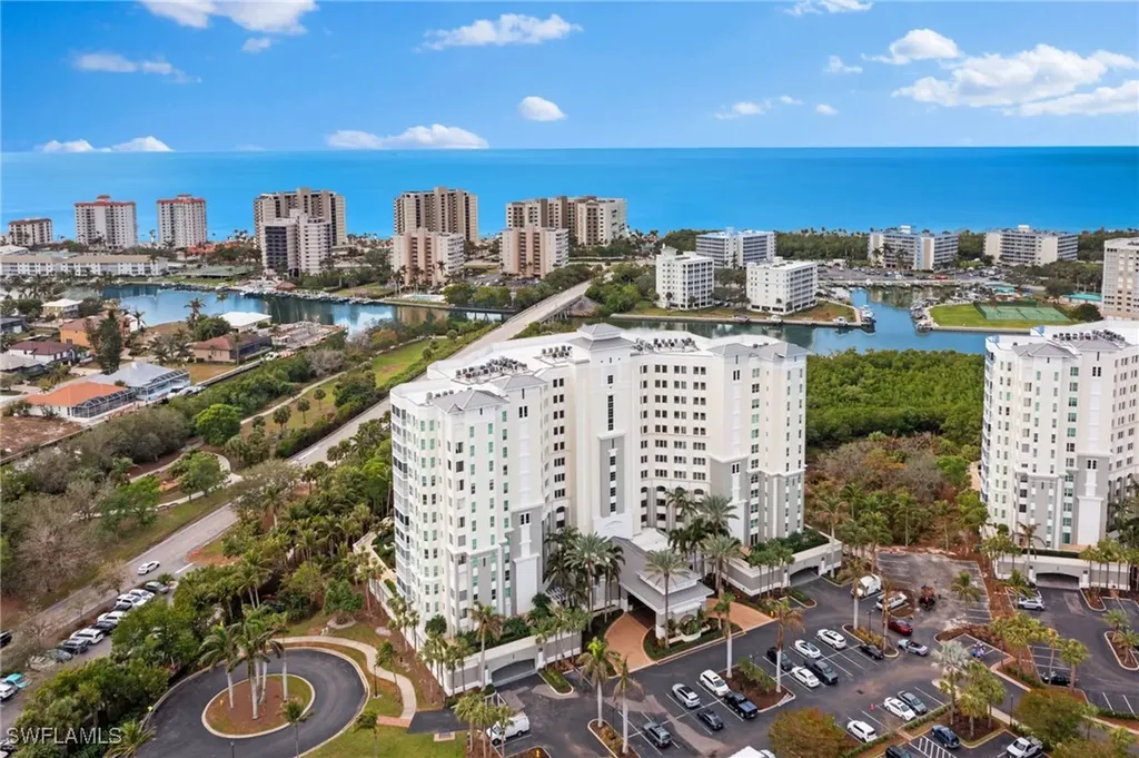 300 Dunes Boulevard Naples FL 34110