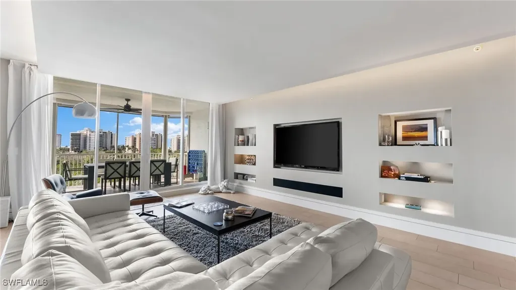 300 Dunes Boulevard Naples FL 34110