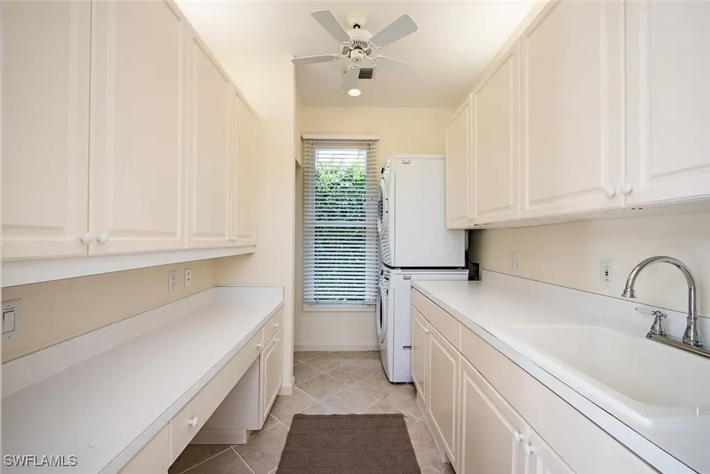 369 2nd Avenue N Naples FL 34102