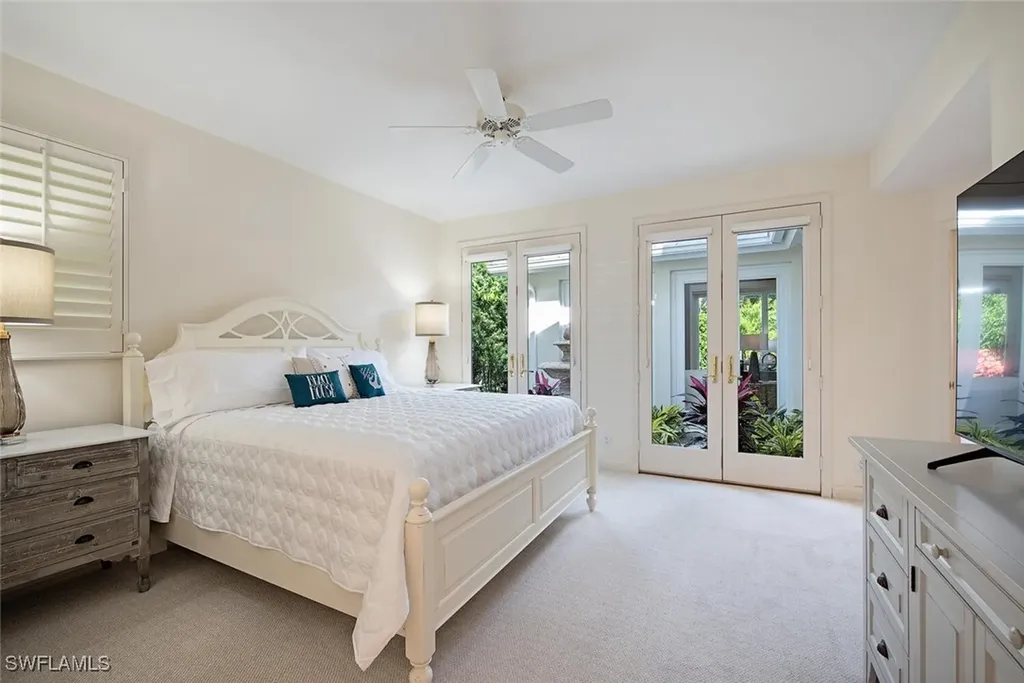 369 2nd Avenue N Naples FL 34102