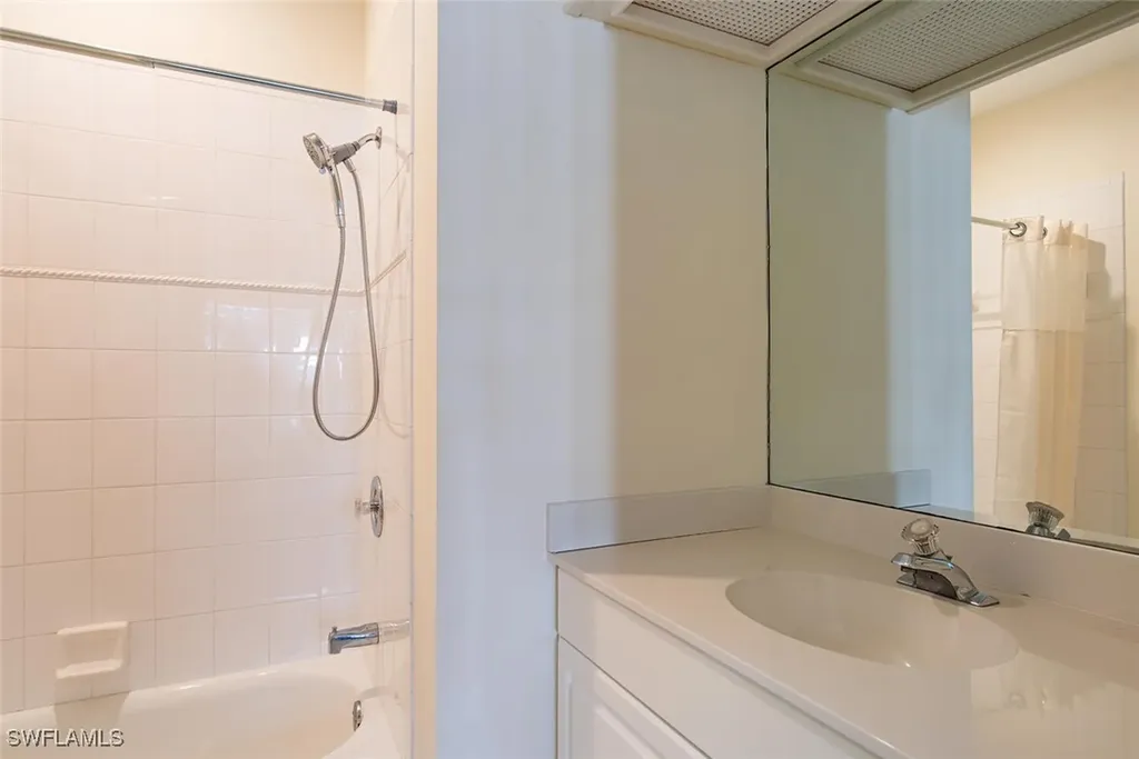 369 2nd Avenue N Naples FL 34102