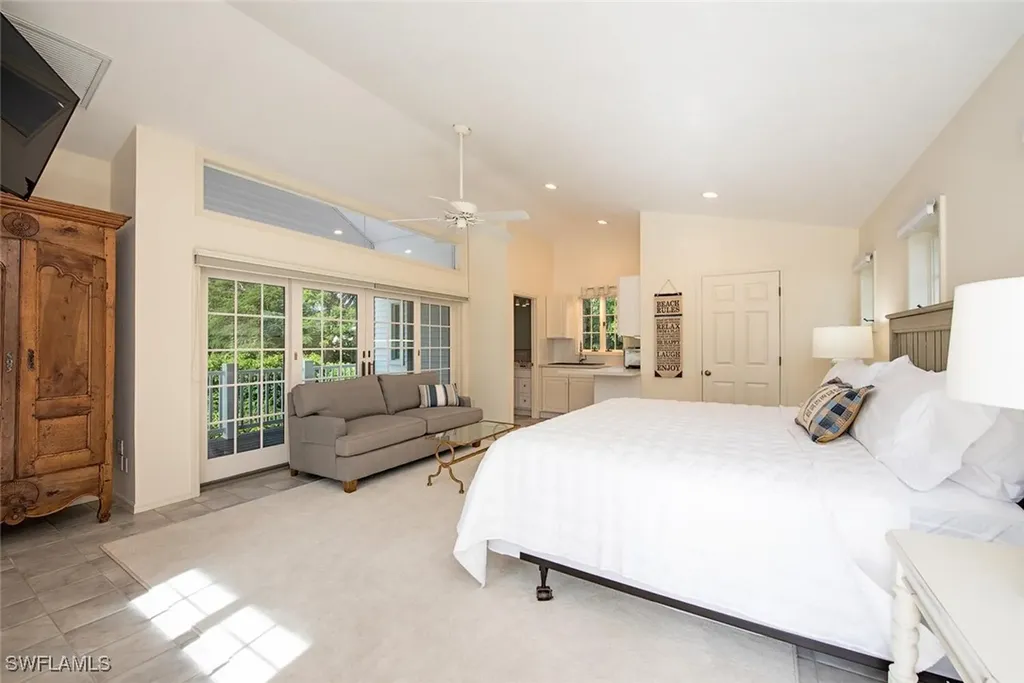 369 2nd Avenue N Naples FL 34102
